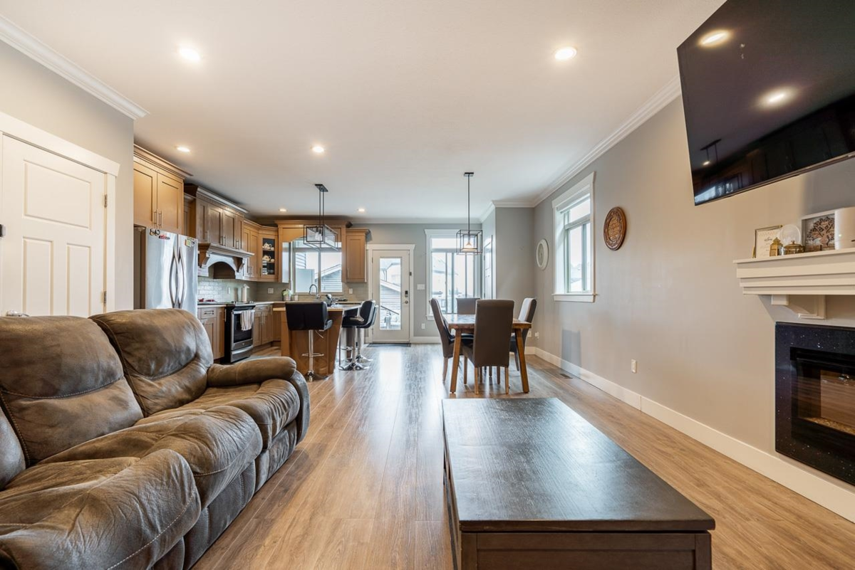 Family Room Photo of 6727 184 Street, Surrey, BC