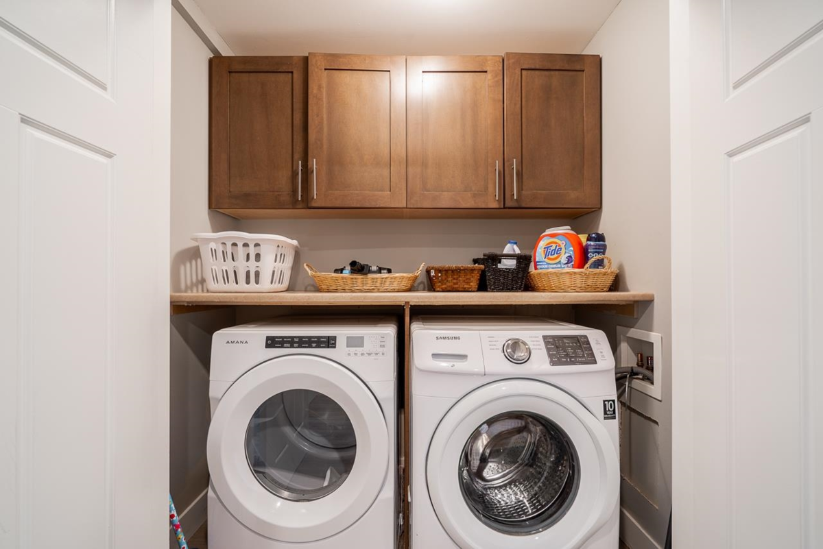 Guest Bathroom Photo of 6727 184 Street, Surrey, BC