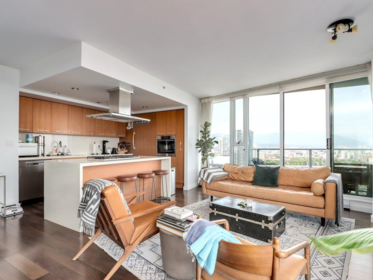 Kitchen Photo of 2701 8 Smithe Mews, Vancouver, BC