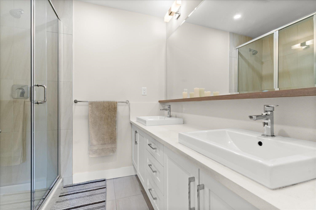 Entry Foyer Photo of 157 1894 Osprey Drive, Tsawwassen, BC