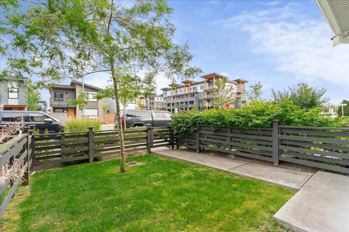 Front Yard Photo of 157 1894 Osprey Drive, Tsawwassen, BC