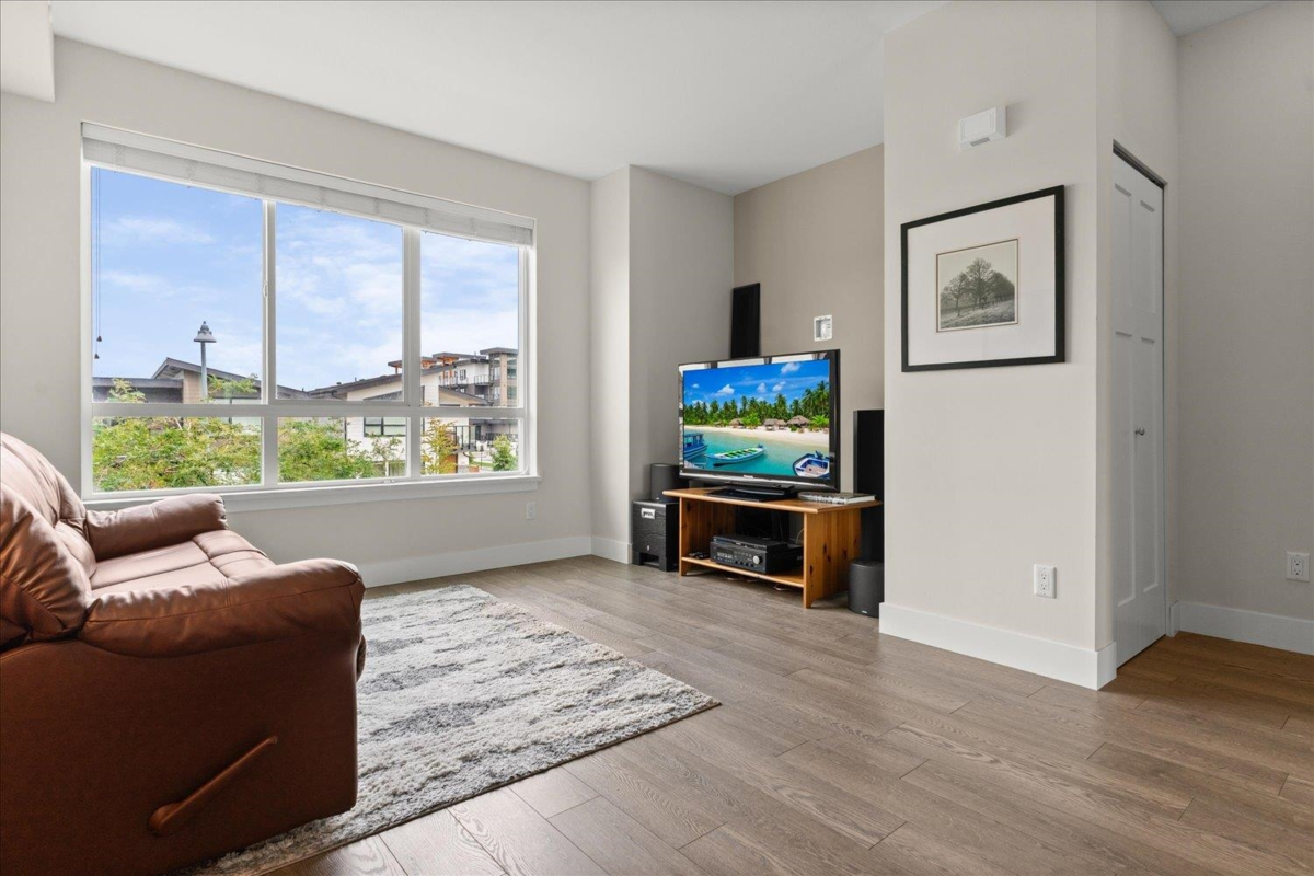 Primary Bathroom Photo of 157 1894 Osprey Drive, Tsawwassen, BC
