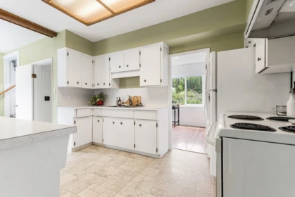 Hot Tub / Spa Photo of 4464 Community Street, Yarrow, BC