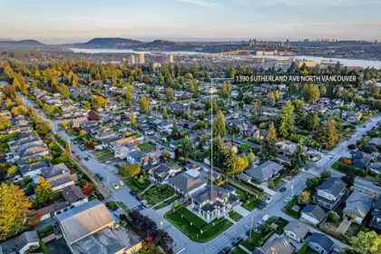 Backyard Photo of 1390 Sutherland Avenue, North Vancouver, BC
