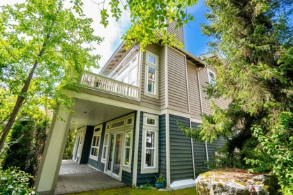 Backyard Photo of 4918 Edendale Lane, West Vancouver, BC