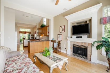 Breakfast Nook Photo of 4918 Edendale Lane, West Vancouver, BC