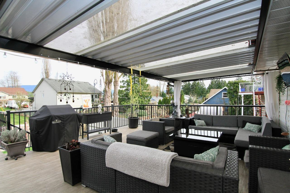 Basement Recreation Room Photo of 20147 Wanstead Street, Maple Ridge, BC