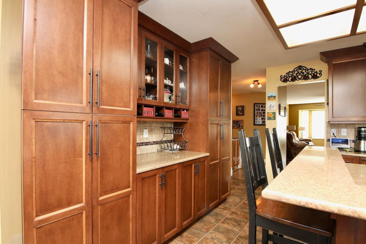 Kitchen Island Photo of 20147 Wanstead Street, Maple Ridge, BC