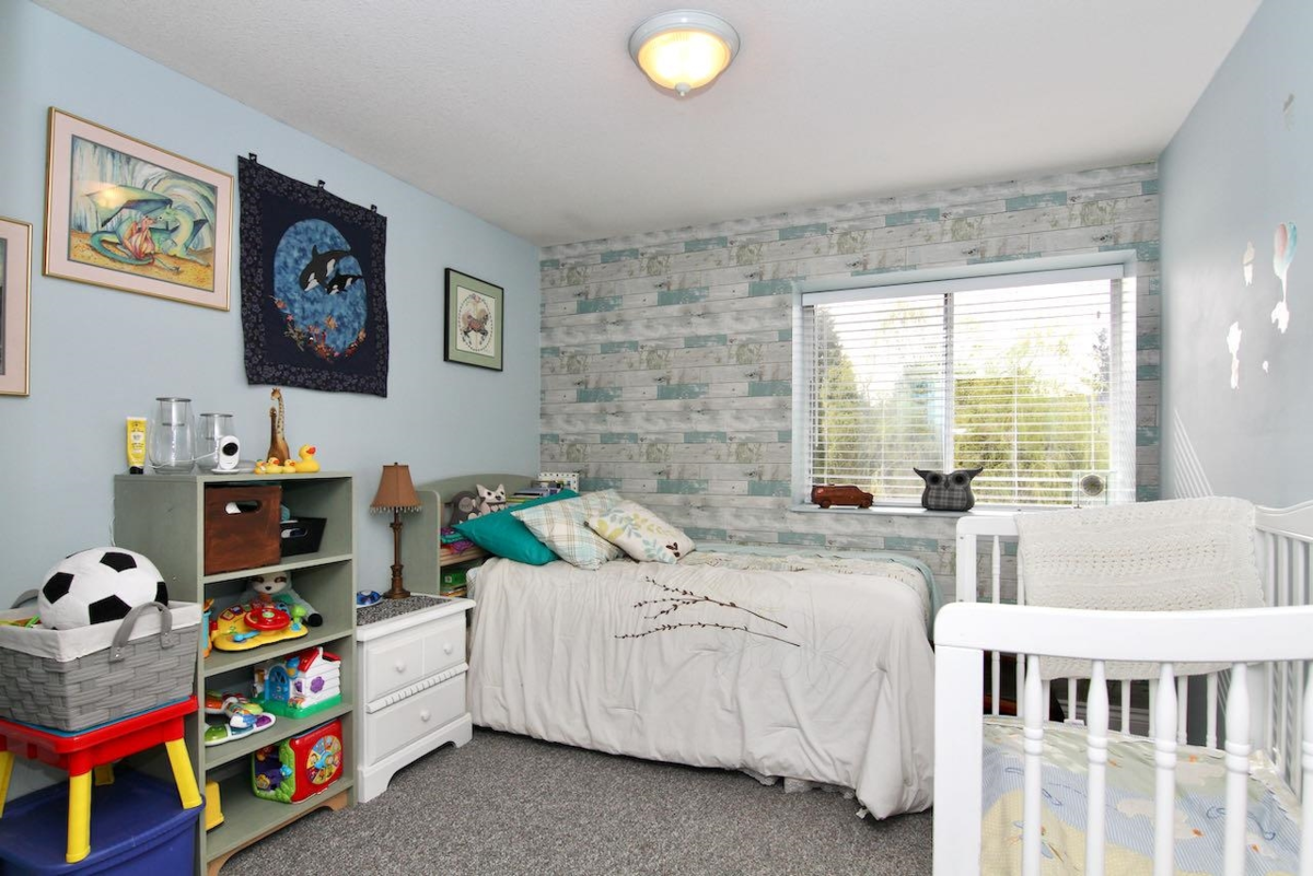 Powder Room Photo of 20147 Wanstead Street, Maple Ridge, BC