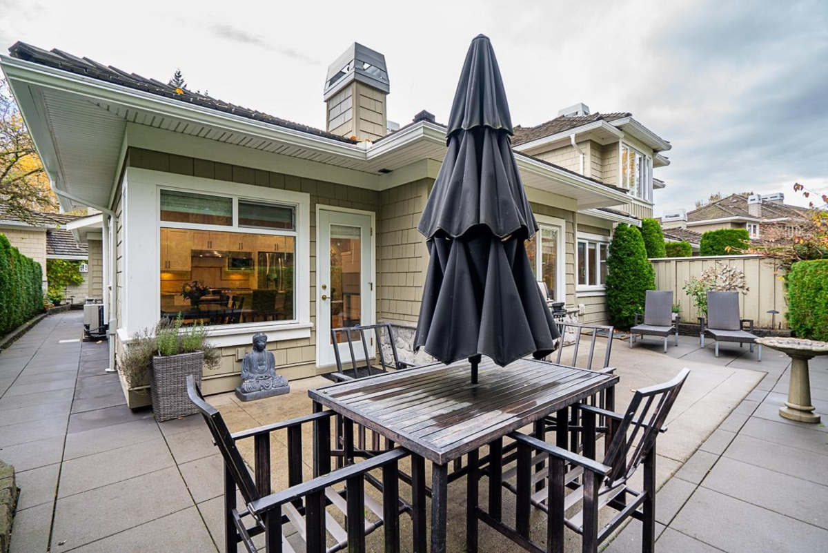 Hot Tub / Spa Photo of 33 3355 Morgan Creek Way, Surrey, BC