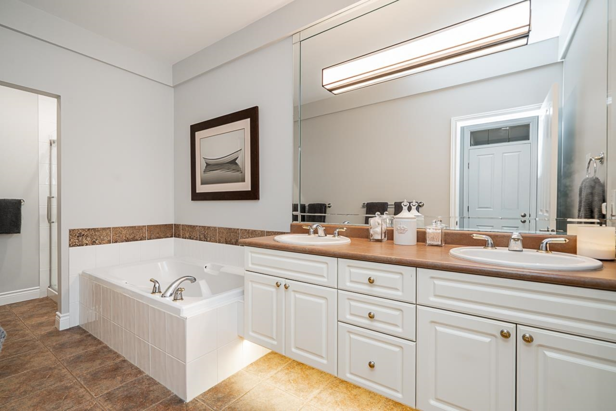 Loft / Bonus Room Photo of 33 3355 Morgan Creek Way, Surrey, BC