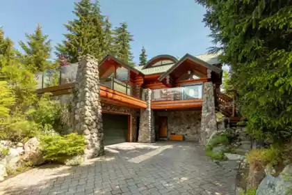 6361 Fairway Drive, Whistler, BC, Rainbow — 4 bed single family residence for sale