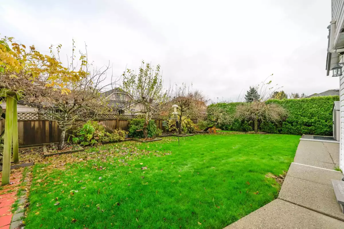 Front Yard Photo of 5904 188 Street, Surrey, BC