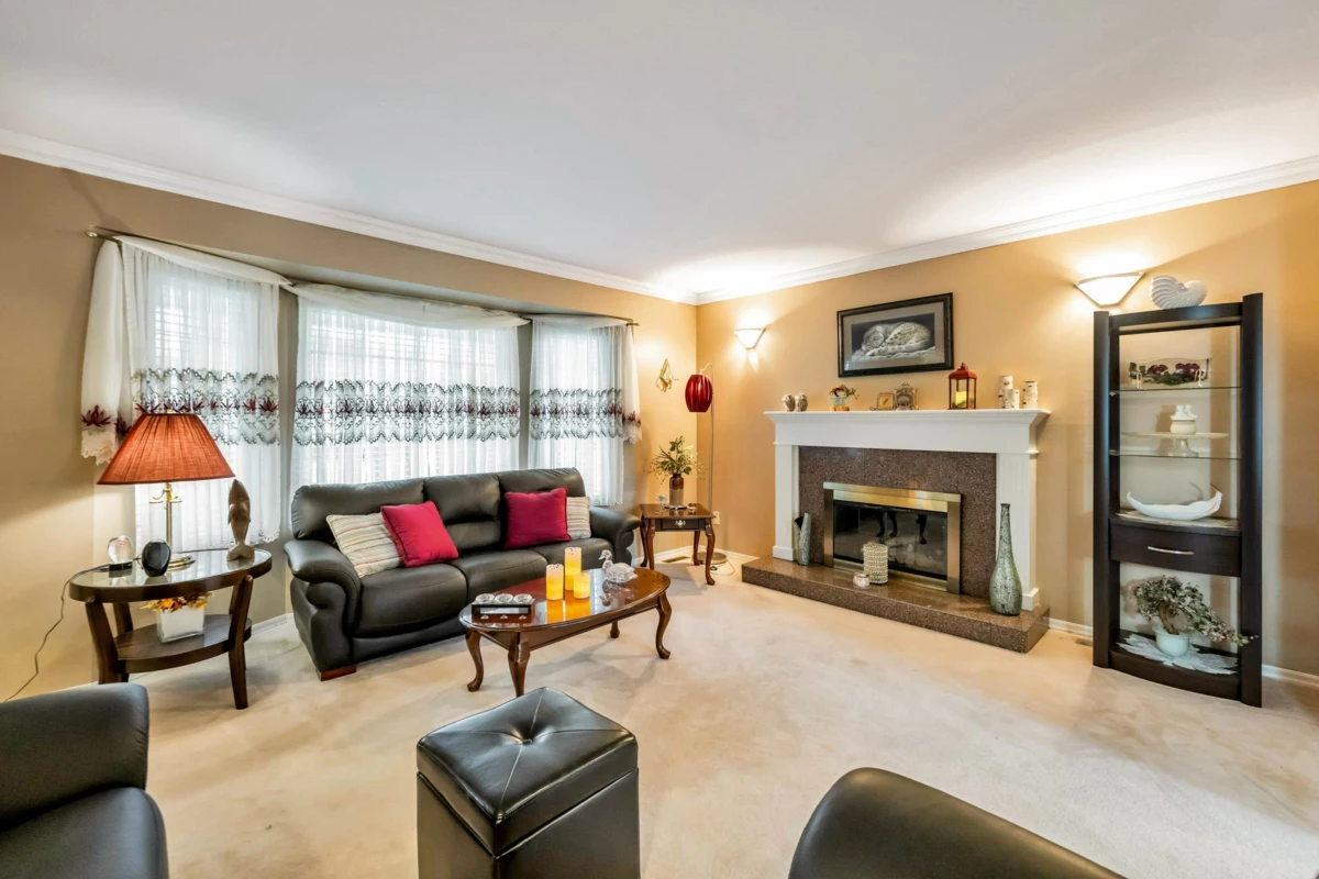 Living Room Photo of 5904 188 Street, Surrey, BC