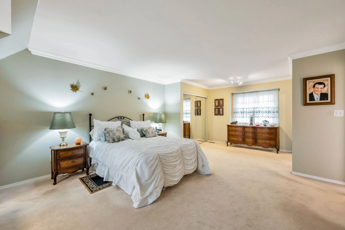 Powder Room Photo of 5904 188 Street, Surrey, BC