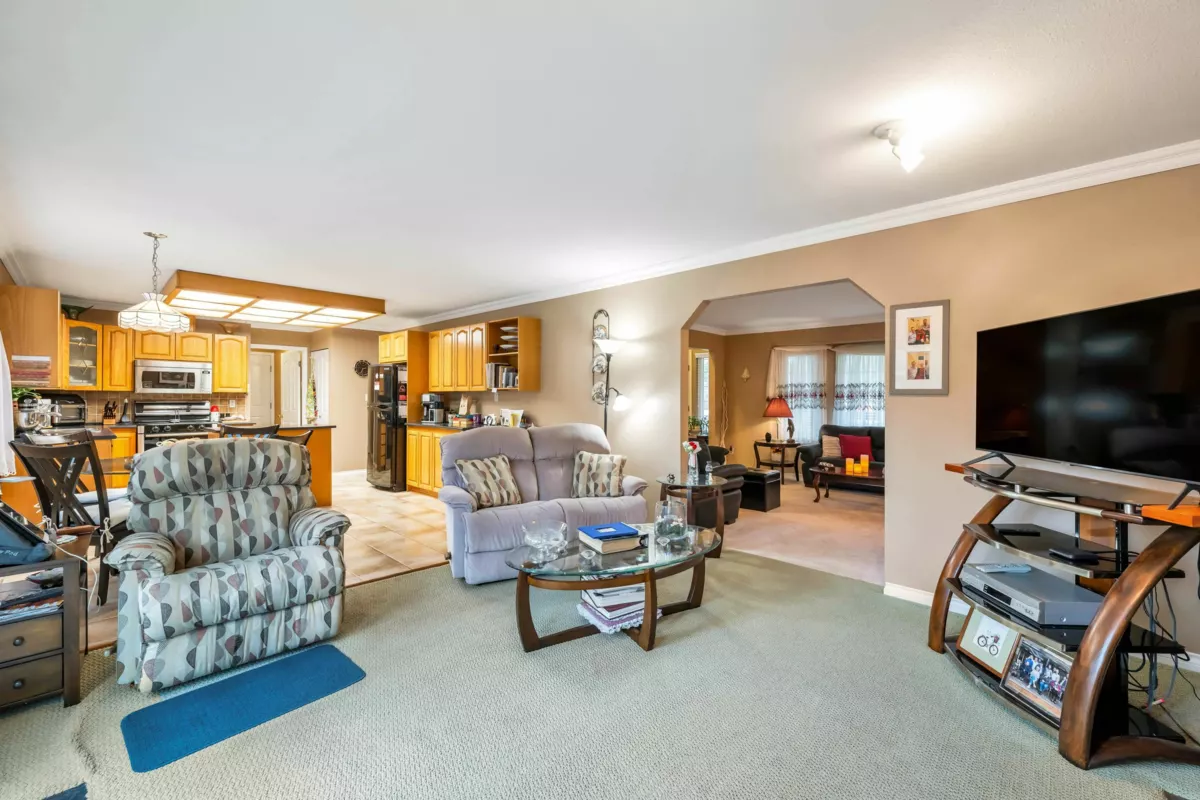 Primary Bathroom Photo of 5904 188 Street, Surrey, BC