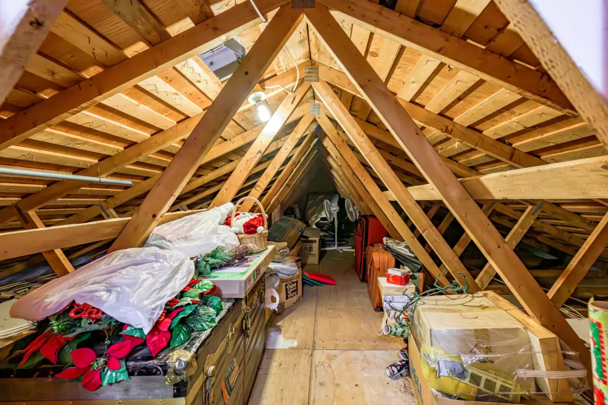 Staircase Photo of 5904 188 Street, Surrey, BC
