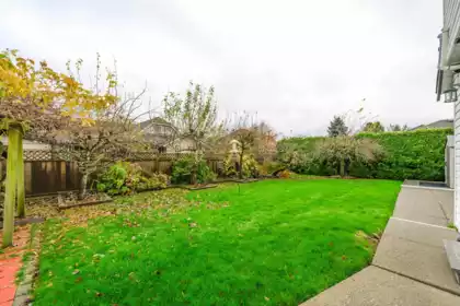 Front Yard Photo of 5904 188 Street, Surrey, BC