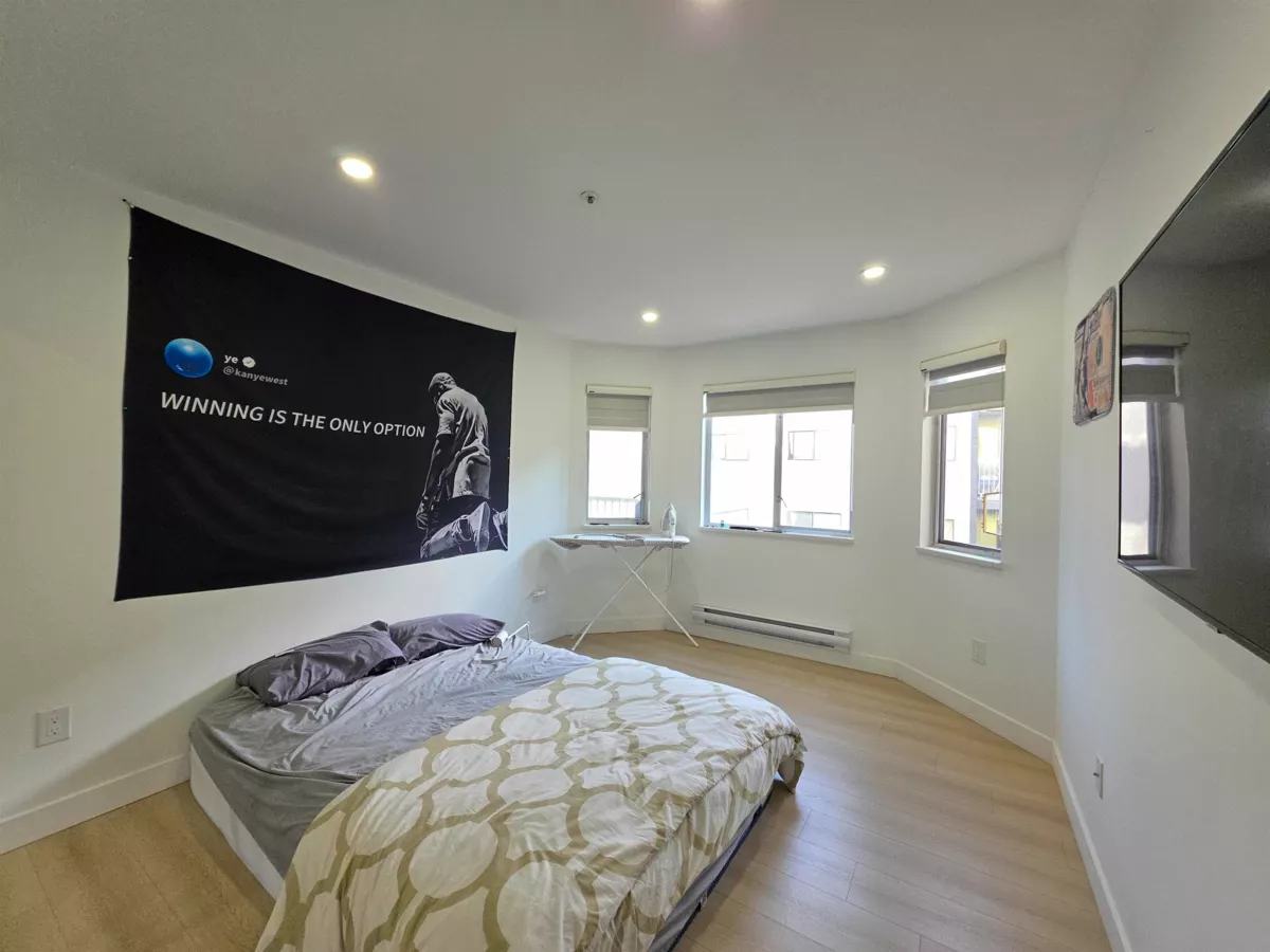 Living Room Photo of 104 20064 56 Avenue, Langley, BC