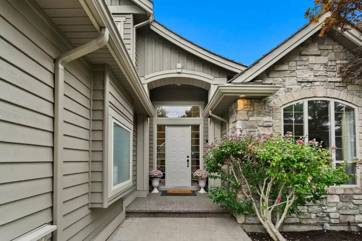 Family Room Photo of 15639 37a Avenue, Surrey, BC