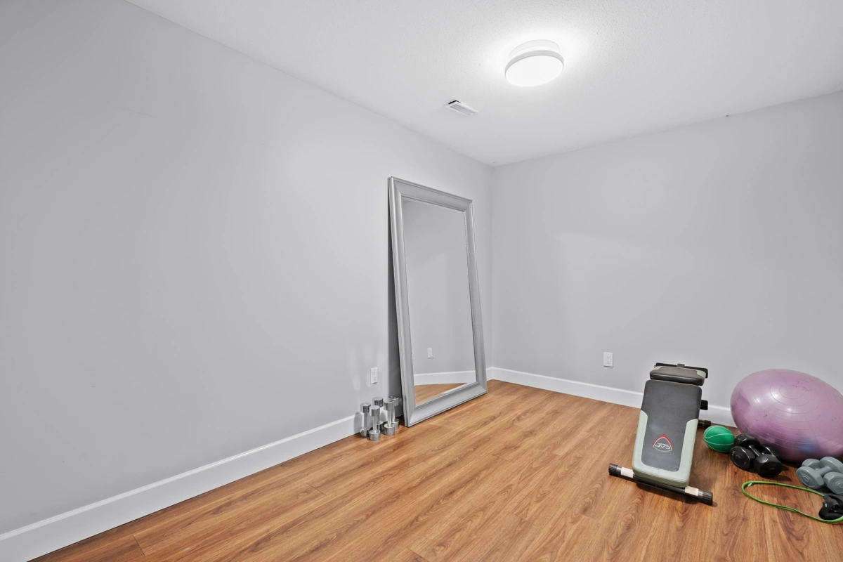 Front Yard Photo of 15639 37a Avenue, Surrey, BC