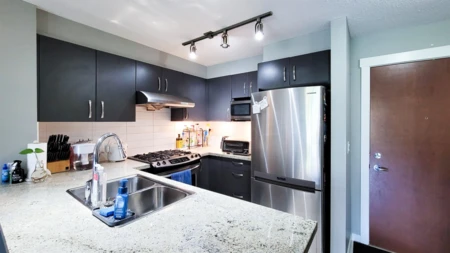 Kitchen Island Photo of 217 9299 Tomicki Avenue, Richmond, BC