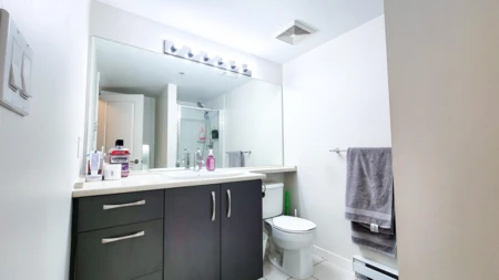 Walk-In Closet Photo of 217 9299 Tomicki Avenue, Richmond, BC