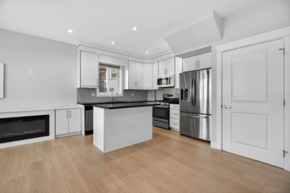 Kitchen Photo of 2430 E 41 Avenue, Vancouver, BC