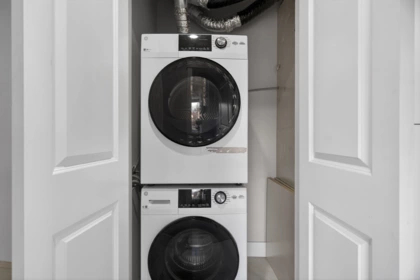 Powder Room Photo of 2430 E 41 Avenue, Vancouver, BC