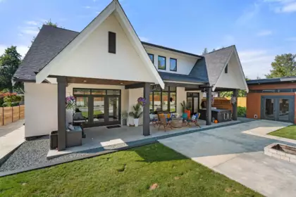 Garden / Landscaping Photo of 10292 Royalwood Boulevard, Chilliwack, BC