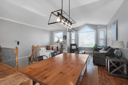 Kitchen Island Photo of 32444 Mitchell Avenue, Mission, BC