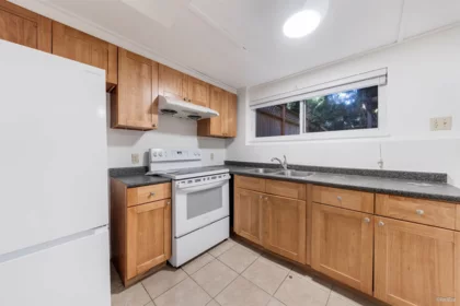 Mudroom Photo of 9689 131 Street, Surrey, BC