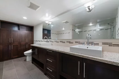 Hallway Photo of 2303 1415 W Georgia Street, Vancouver, BC