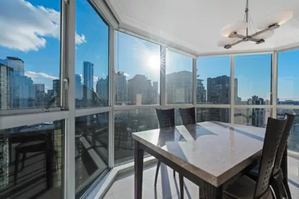 Kitchen Island Photo of 2303 1415 W Georgia Street, Vancouver, BC