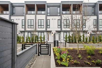 248 715 Ducklow Street, Coquitlam, BC, Coquitlam West — 3 bed townhouse for sale