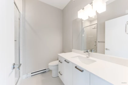 Guest Bathroom Photo of 418 22562 121 Avenue, Maple Ridge, BC