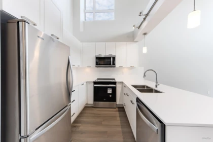 Kitchen Photo of 418 22562 121 Avenue, Maple Ridge, BC