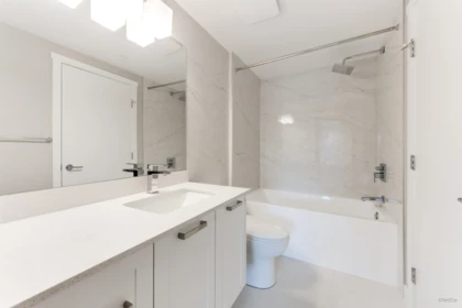 Primary Bathroom Photo of 418 22562 121 Avenue, Maple Ridge, BC