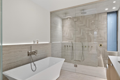 Guest Bathroom Photo of 4521 Langara Avenue, Vancouver, BC