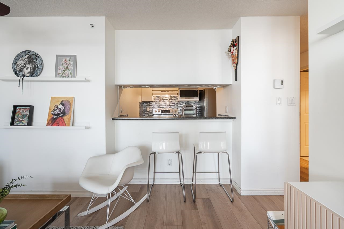 Walk-In Closet Photo of 707 720 Carnarvon Street, New Westminster, BC