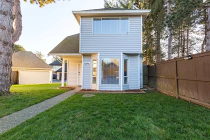 12842 72b Avenue, Surrey, BC, West Newton — 3 bed single family residence for sale