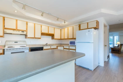 Kitchen Island Photo of 12842 72b Avenue, Surrey, BC