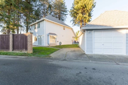 Living Room Photo of 12842 72b Avenue, Surrey, BC