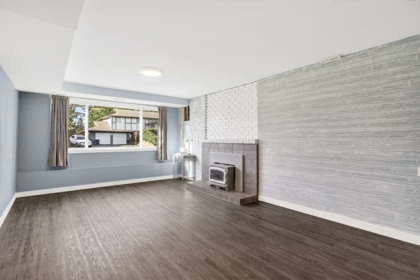 Garage Interior Photo of 11570 196b Street, Pitt Meadows, BC