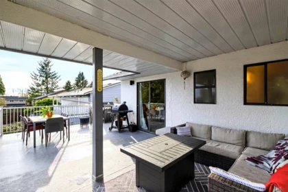Outdoor Kitchen Photo of 11570 196b Street, Pitt Meadows, BC