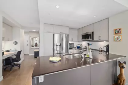Breakfast Nook Photo of 411 2940 King George Boulevard, Surrey, BC