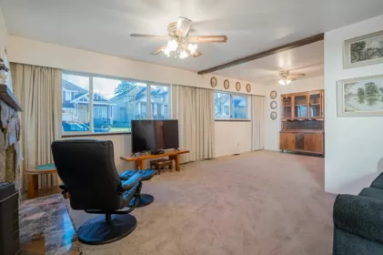 Breakfast Nook Photo of 10843 130 Street, Surrey, BC