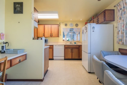 Primary Bathroom Photo of 10843 130 Street, Surrey, BC