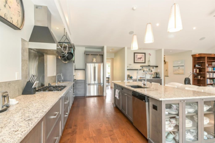 Kitchen Island Photo of 21842 6 Avenue, Langley, BC