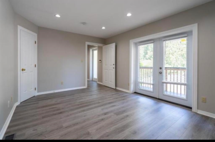 Hot Tub / Spa Photo of 23009 Fraser Highway, Langley, BC